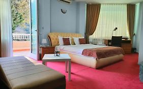 Hotel Aristocrat&Fish Restaurant